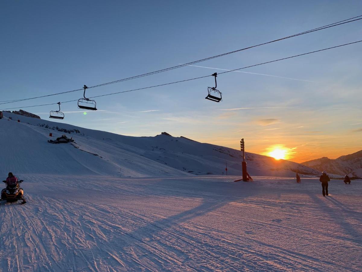 Eden Sur Les Pistes Avec Vue Panoramique Sur La Vallee La Joue du Loup Exterior foto