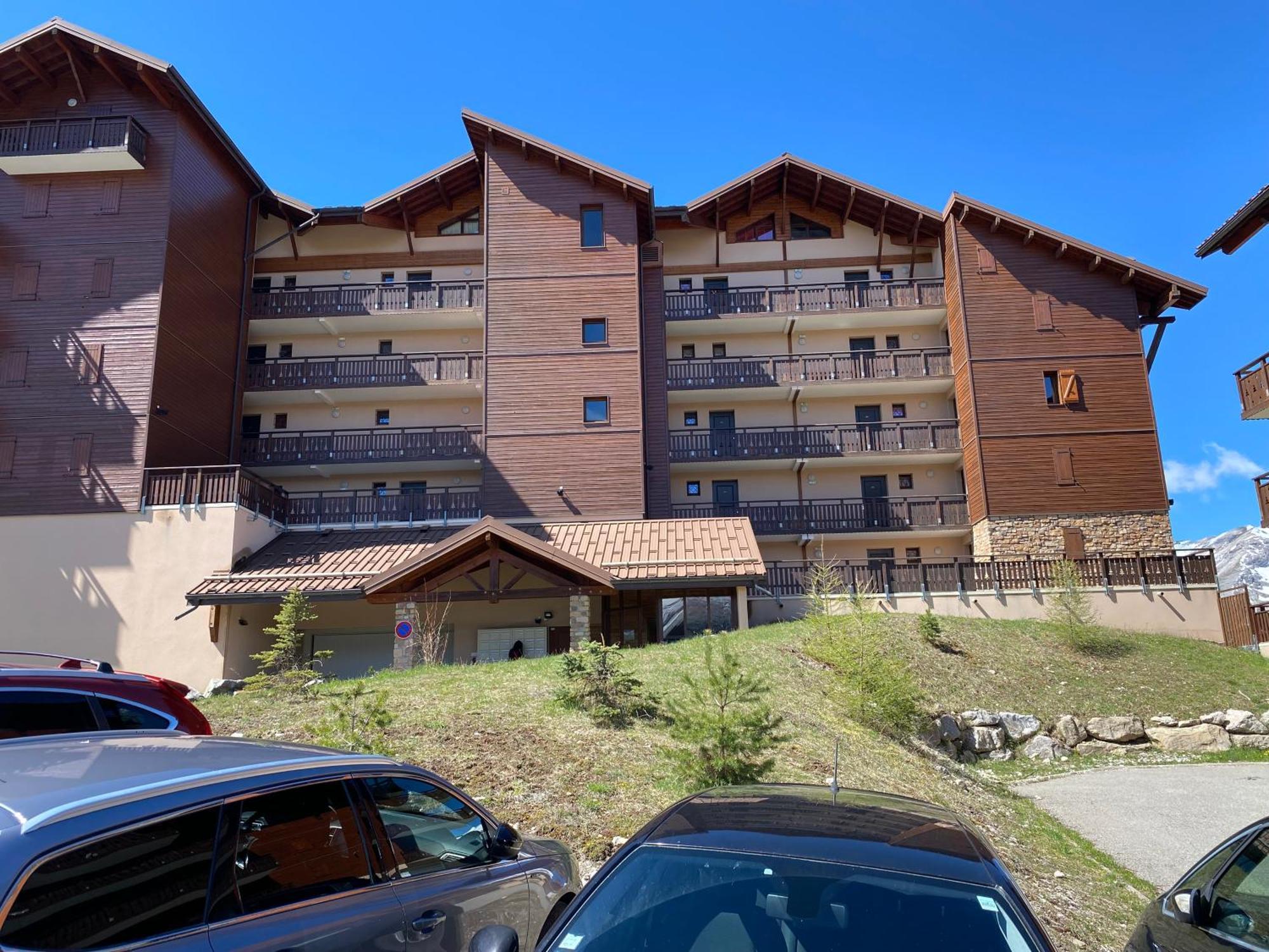 Eden Sur Les Pistes Avec Vue Panoramique Sur La Vallee La Joue du Loup Exterior foto